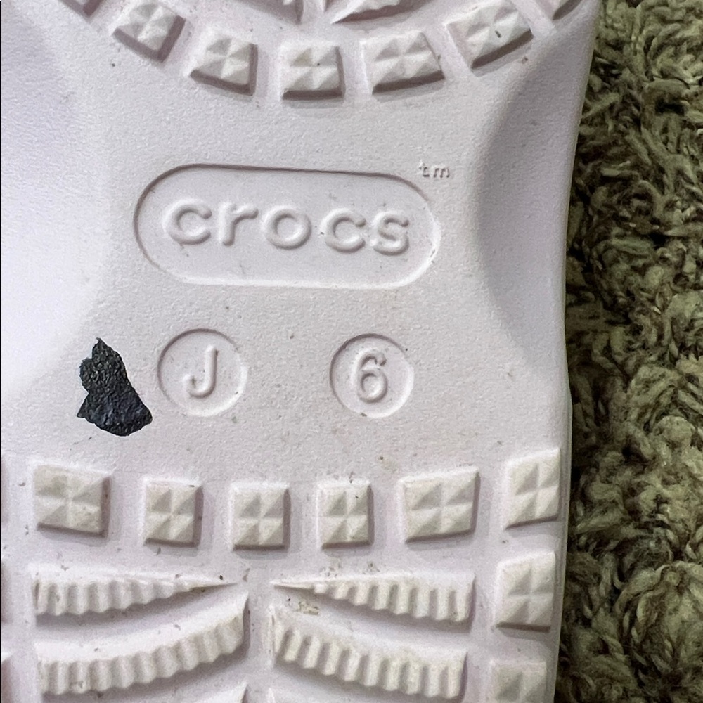 Crocs classic floral cutout clog sz 8 womens 6 men's - Picture 3 of 5